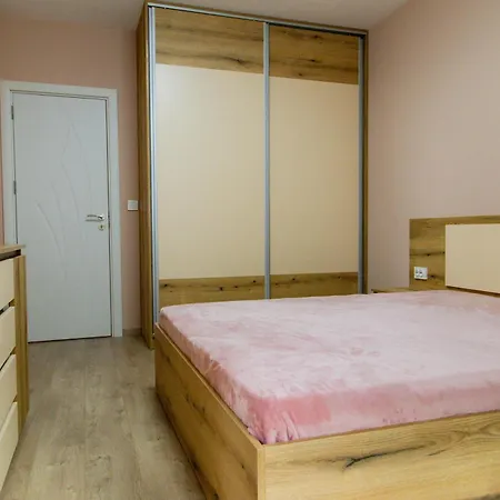 1bd Retreat With Balcony In Vibrant District By Flat Mаnager